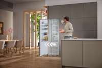 Miele K 7797 C L  Einbau-Kühlschrank mit ActiveDoor, PerfectFresh Active und FlexiLight 2.0 für maximalen Komfort.